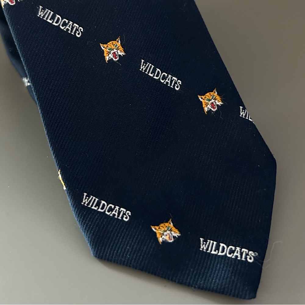 Vintage Kentucky Wildcats necktie